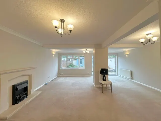 Manston Way, Hornchurch, RM12, photo 3