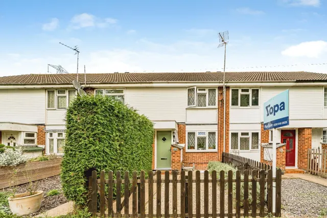 Lower Close, Aylesbury, HP19, photo 1