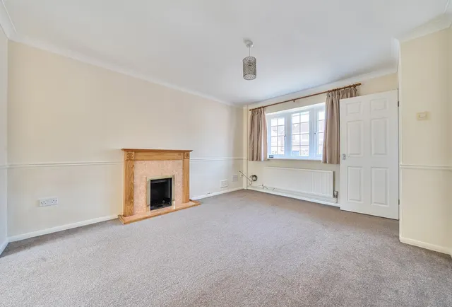 Photo 2 — Longs Drive, Gloucestershire, Yate, BS37 5XR