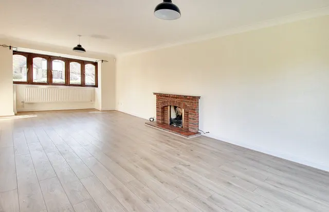 Photo 3 — Alison Close, Croydon, Croydon, CR0 8XA