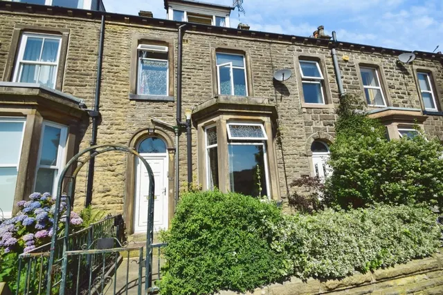 Bingley, Bradford, West Yorkshire, photo 1