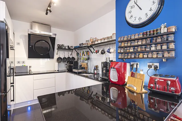 Photo 2 — Apartment 801, 417 Wick Lane, London