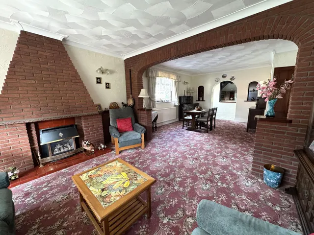 Gresley Wood Road, Church Gresley, DE11, photo 2