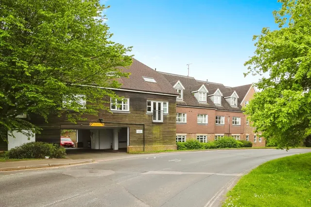 Brookhill Road, Copthorne, Crawley, photo 1