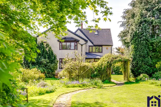 Euxton Lane, Chorley, PR7 1PS, photo 1
