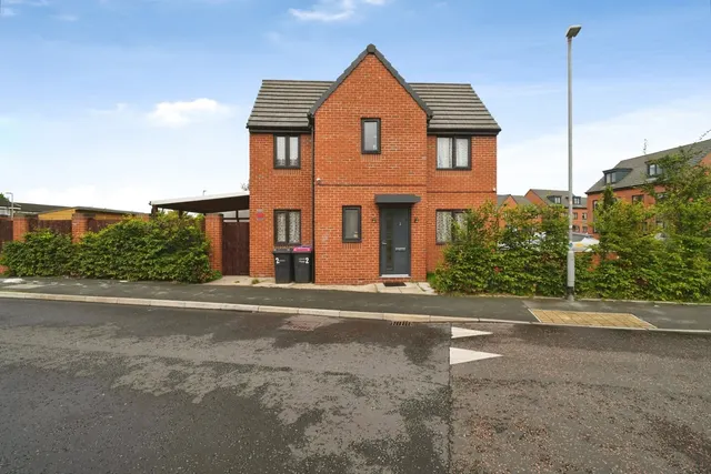 Eagle Drive, Salford, M6, photo 1