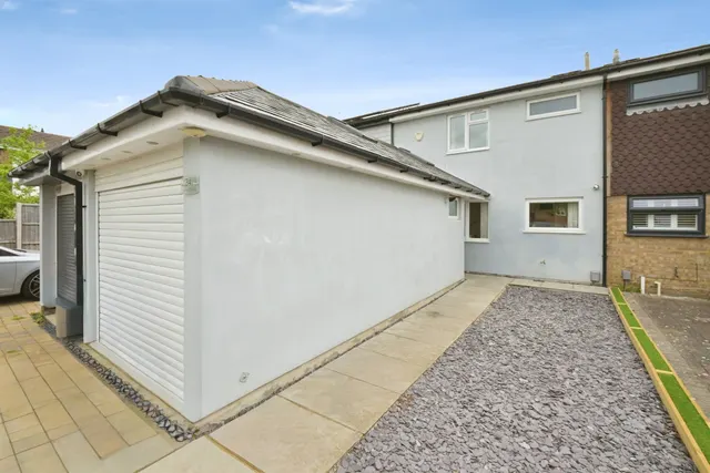 Tunfield Road, Hoddesdon, photo 1