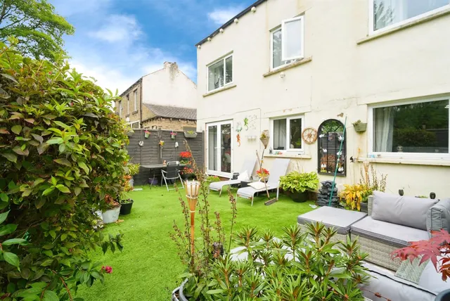 Dockery, Huddersfield, photo 1