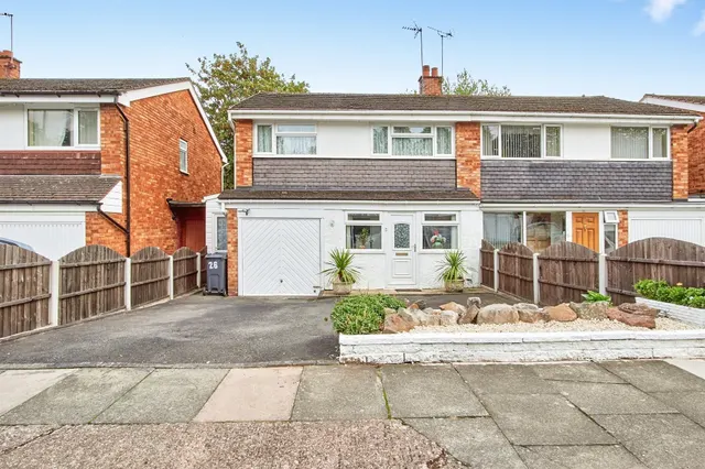 Lismore Drive, Birmingham, photo 1