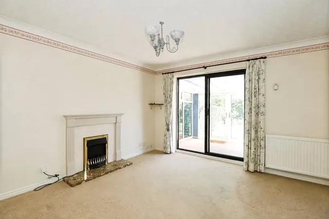 Photo 2 — Pinewood Court, CREWE, Cheshire, CW2