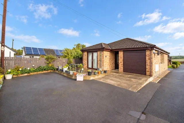 View Road, Darwen, BB3, photo 1