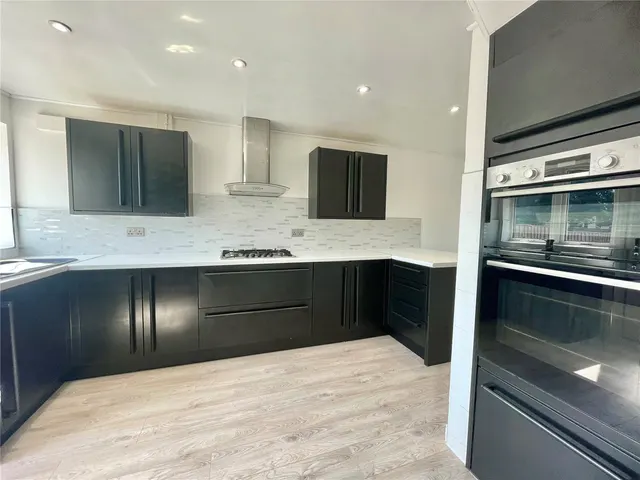 Crosby Place, Ingol, PR2, photo 2