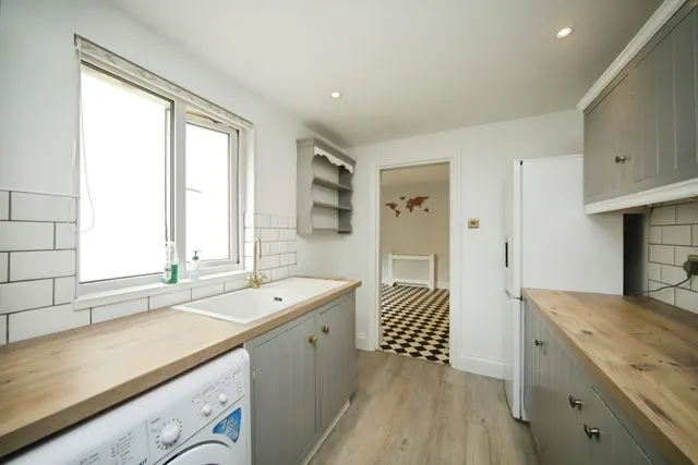 Albemarle Road, Taunton, TA1, photo 3