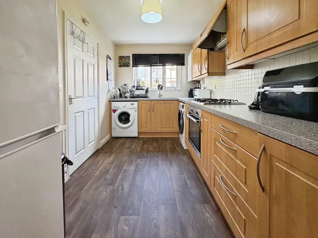 Percivale Road, Yeovil, BA21, photo 3