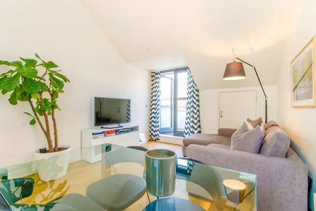Apartment 1, 11 Elliotts Place, London, photo 1