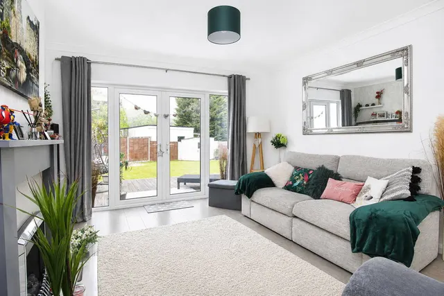 Photo 3 — Waverley Road, Hillmorton, Rugby, CV21 4NN