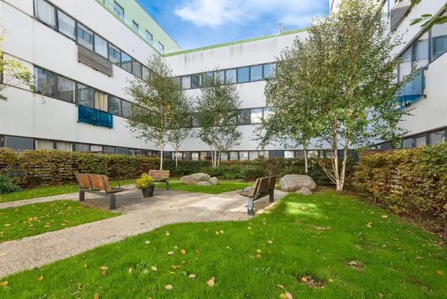 Photo 2 — Kings Road, Stevenage