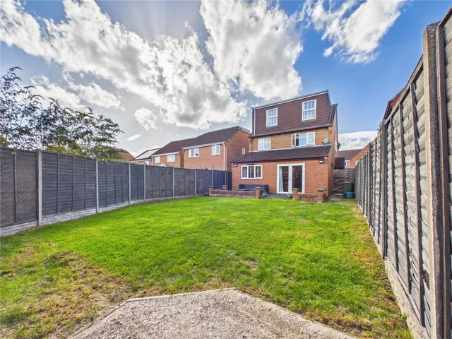 Mallard Close, Bradley Stoke, BS32, photo 2