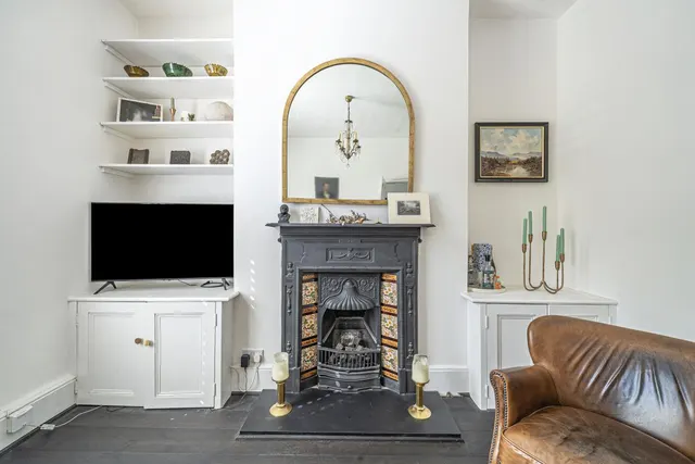 Photo 2 — Ravensdon Street, Kennington, London, SE11