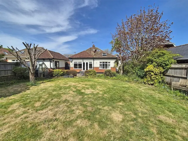 New Milton, Hampshire, photo 2