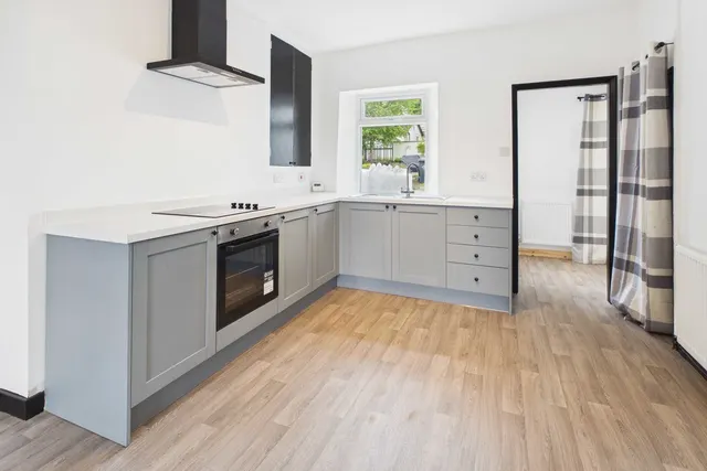 Beech Road, Grange-over-Sands, LA11, photo 1