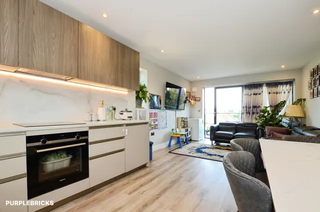 Rayners Close, Wembley, HA0, photo 2