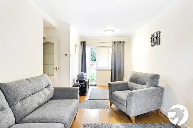 Hurst Lane, SE2, photo 2