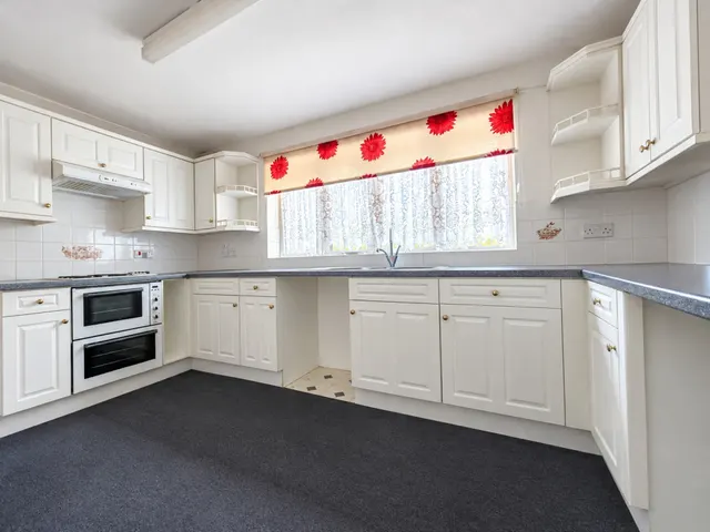 Lodge Lane, Nailsea, BS48, photo 2