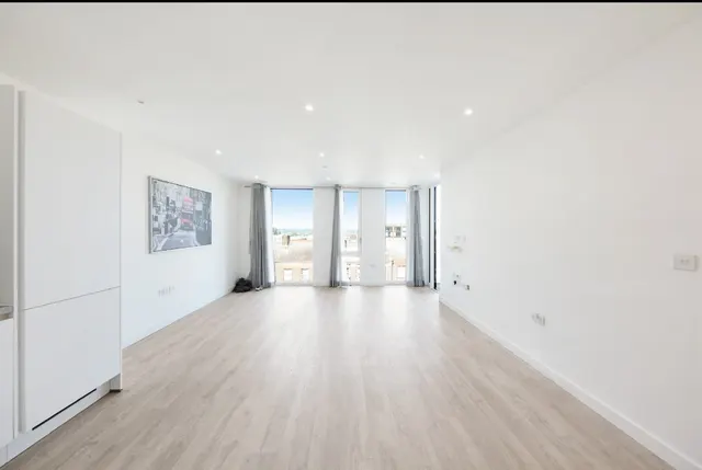Bond Apartments, , Perceval Square , Harrow, HA1 1GW, photo 1
