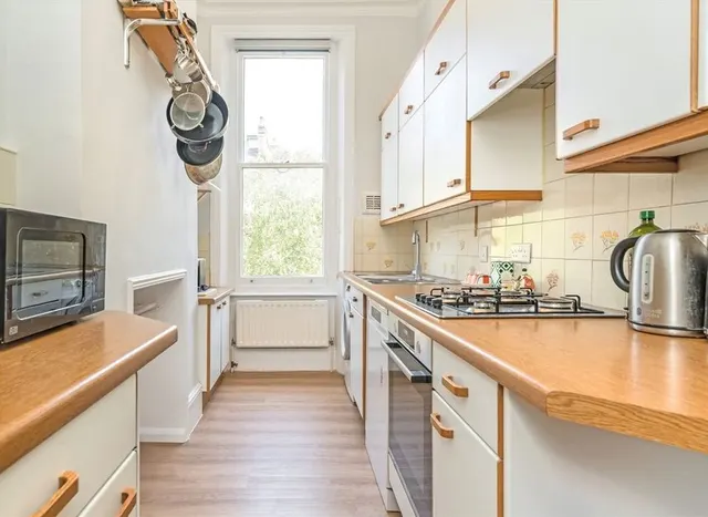 Photo 3 — Castellain Road, Maida Vale, W9
