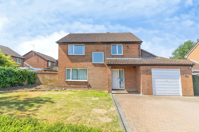 Summerhayes, Great Linford, Milton Keynes, Buckinghamshire, MK14, photo 1