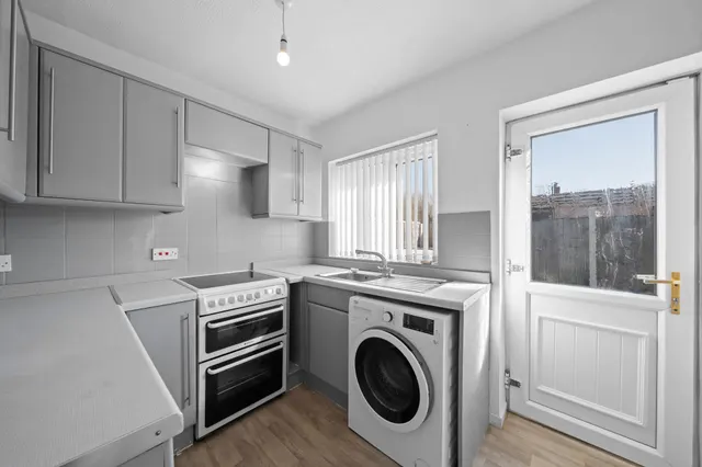 Photo 3 — Bowden Close, Leigh, Leigh, WN7 3DX