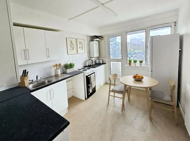 Photo 2 — Rainsborough Avenue, London, SE8