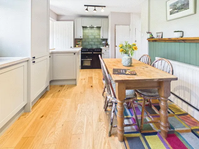 Launceston, PL15, photo 3