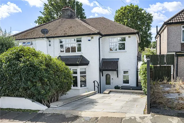 3 bedroom house, Poverest Road, Orpington, BR5