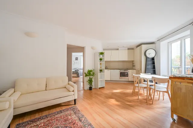 Flat 5 Naxos Building, 4 Hutchings Street, London, photo 1