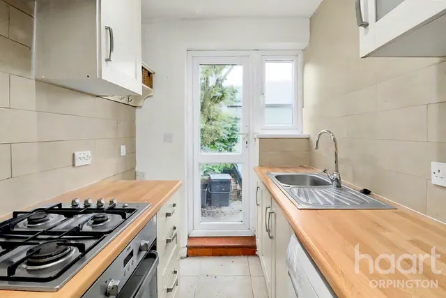 Pleasant View Place, Orpington, BR6, photo 2