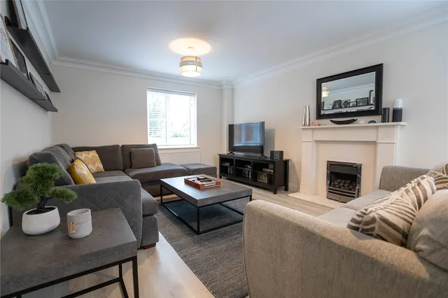 Photo 3 — Dunnett Close, Hartley Wintney, Hook, RG27 8FE