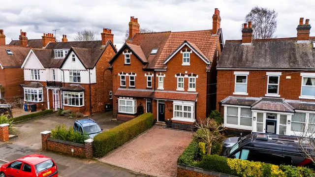 Rosslyn House, Cherry Orchard, Lichfield, WS14 9AN, photo 1