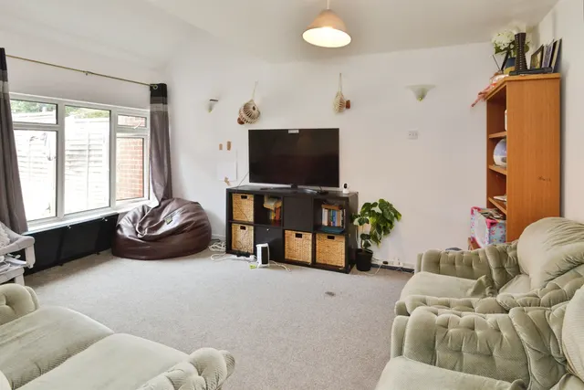 Photo 2 — Langcliffe Drive, Heelands, Milton Keynes