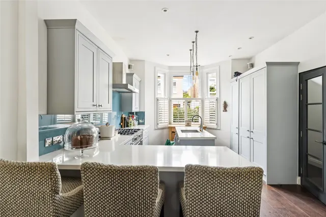 Salcott Road, London, SW11, photo 1