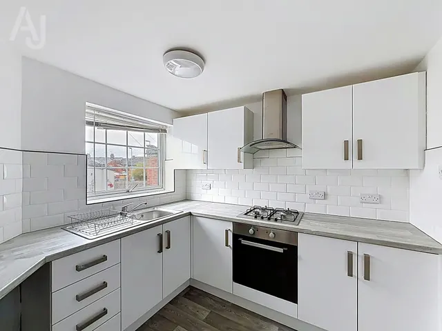 2 bedroom flat, London Road, Retford, DN22