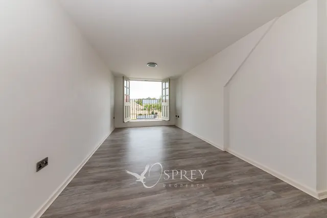 Towngate Mews, Market Deeping, PE6, photo 3