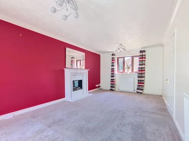 West End Drive, Cleckheaton, BD19, photo 3