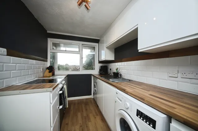 Saltlands Avenue, Bridgwater, TA6, photo 3