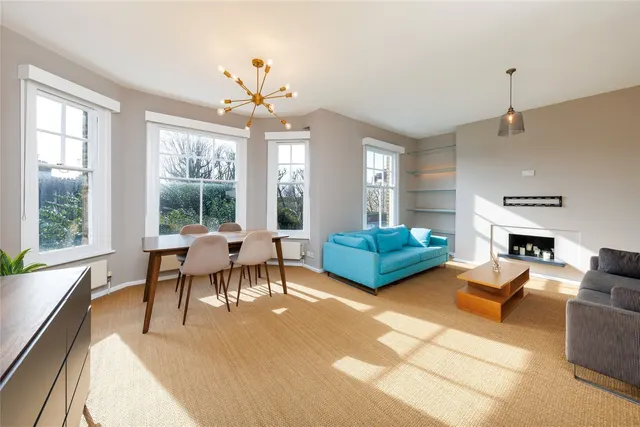Photo 2 — Kings Road, Chelsea, London, SW3