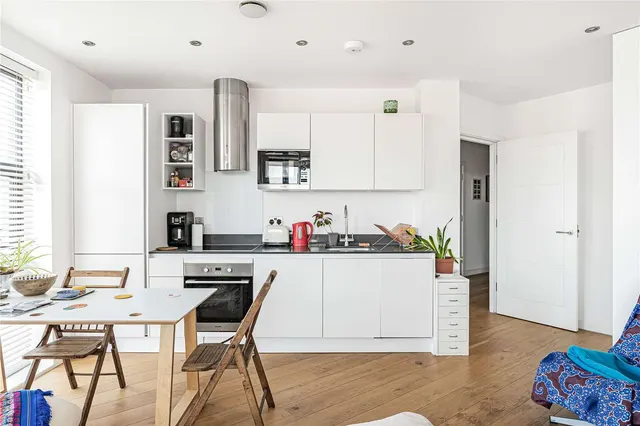 Esker Place, London, E2 9FH, photo 1