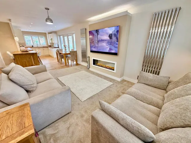 Ashton Avenue, Macclesfield, SK10, photo 2