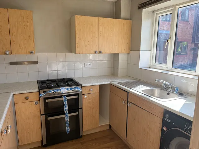 Photo 2 — Millcroft Way, Handsacre, Rugeley