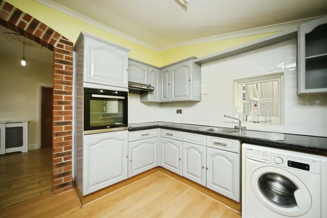 Photo 2 — Ilminster Road, Taunton
